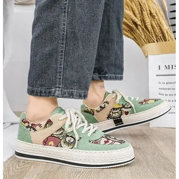 Mens Color-Matching Canvas Sneakers | UV-Resistant Low-Top Casual Shoes in Beige, Black, Green