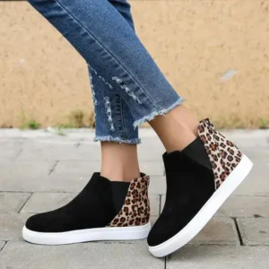 Fitsupfashion Women Fashion Round Toe Leopard Flat Elastic Slip-On Sneakers