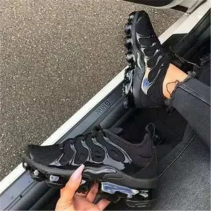 Fitsupfashion Women Solid Color Lace-Up Sports Shoes